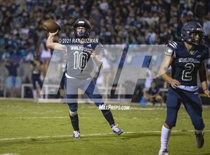 Thumbnail 1 in Clovis East vs. Dinuba photogallery.
