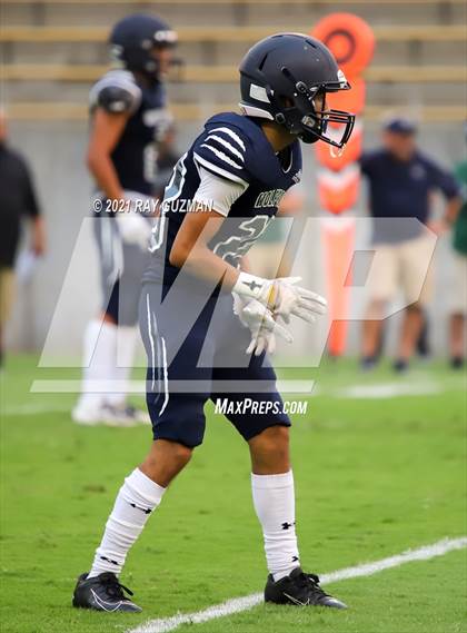 Thumbnail 2 in Clovis East vs. Dinuba photogallery.