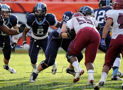 Thumbnail 2 in Valor Christian vs. Cherokee Trail (CHSAA 5A Final) photogallery.