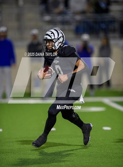 Thumbnail 1 in Peaster vs Grandview (Texas UIL 3A D1 Semifinal) photogallery.