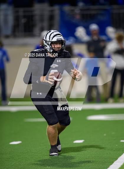 Thumbnail 2 in Peaster vs Grandview (Texas UIL 3A D1 Semifinal) photogallery.