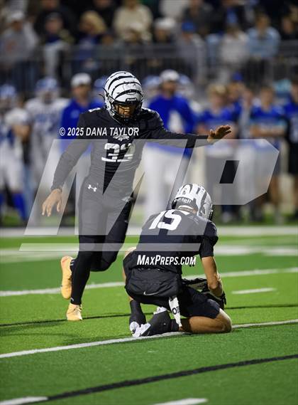 Thumbnail 2 in Peaster vs Grandview (Texas UIL 3A D1 Semifinal) photogallery.