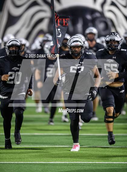 Thumbnail 3 in Peaster vs Grandview (Texas UIL 3A D1 Semifinal) photogallery.