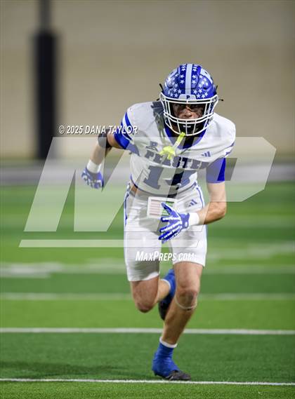 Thumbnail 3 in Peaster vs Grandview (Texas UIL 3A D1 Semifinal) photogallery.