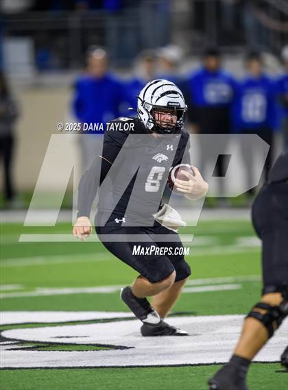 Thumbnail 2 in Peaster vs Grandview (Texas UIL 3A D1 Semifinal) photogallery.