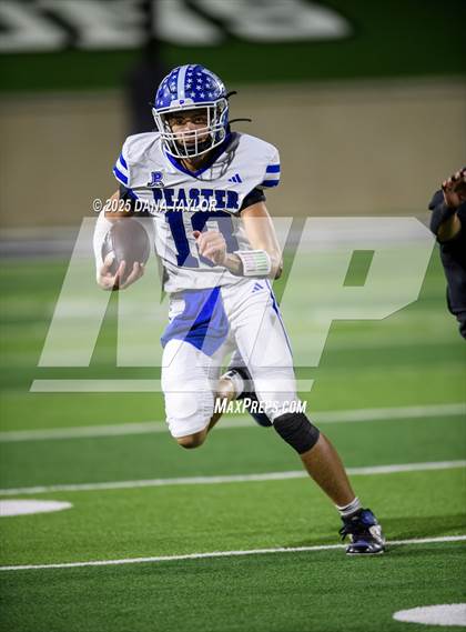 Thumbnail 2 in Peaster vs Grandview (Texas UIL 3A D1 Semifinal) photogallery.