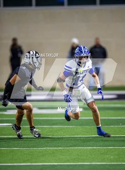 Thumbnail 2 in Peaster vs Grandview (Texas UIL 3A D1 Semifinal) photogallery.
