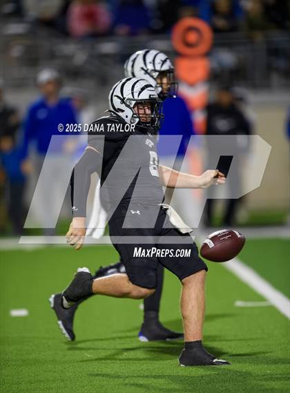 Thumbnail 3 in Peaster vs Grandview (Texas UIL 3A D1 Semifinal) photogallery.