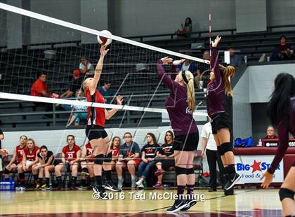 Thumbnail 2 in Harmony Grove @ Perryville photogallery.