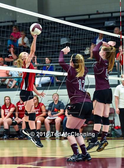 Thumbnail 1 in Harmony Grove @ Perryville photogallery.