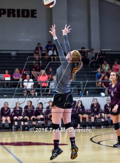 Thumbnail 1 in Harmony Grove @ Perryville photogallery.