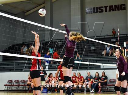 Thumbnail 3 in Harmony Grove @ Perryville photogallery.