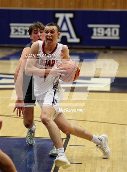 Thumbnail 1 in Piedmont vs. International (Huber Classic) photogallery.