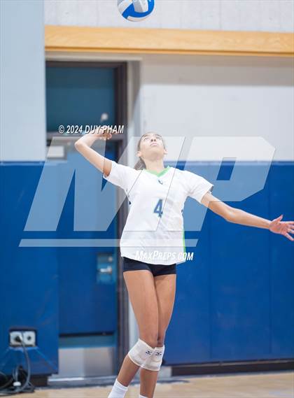 Thumbnail 1 in Etiwanda @ Chino Hills photogallery.
