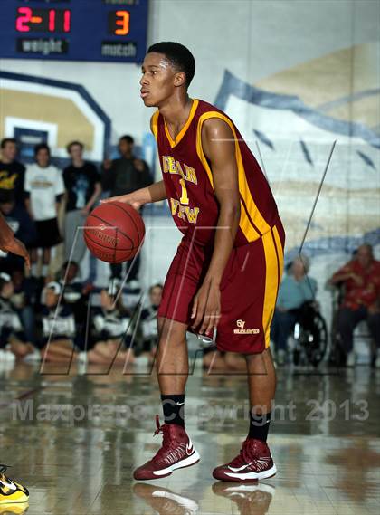 Thumbnail 3 in Ocean View vs. St. John Bosco (CIF SS 3A  Semifinals) photogallery.