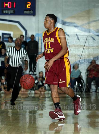 Thumbnail 3 in Ocean View vs. St. John Bosco (CIF SS 3A  Semifinals) photogallery.