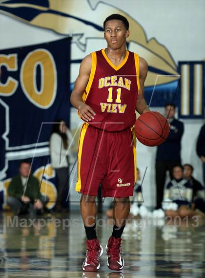 Thumbnail 3 in Ocean View vs. St. John Bosco (CIF SS 3A  Semifinals) photogallery.