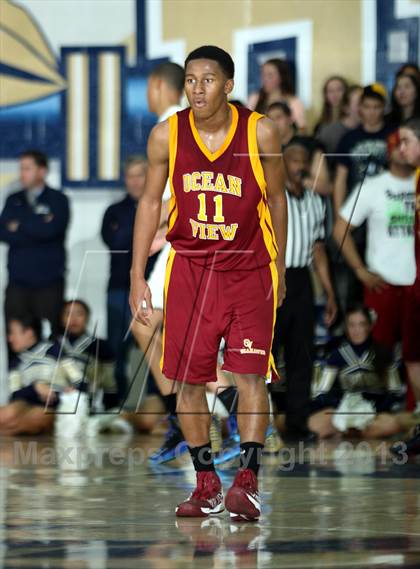 Thumbnail 3 in Ocean View vs. St. John Bosco (CIF SS 3A  Semifinals) photogallery.