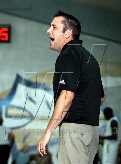 Thumbnail 3 in Ocean View vs. St. John Bosco (CIF SS 3A  Semifinals) photogallery.