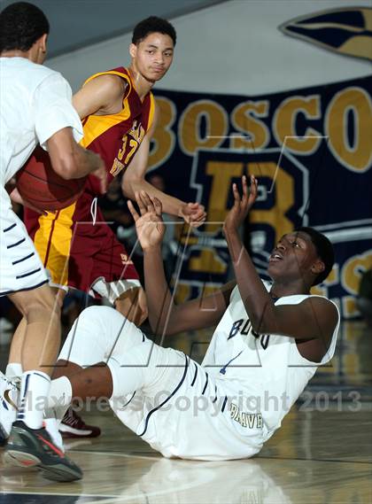 Thumbnail 2 in Ocean View vs. St. John Bosco (CIF SS 3A  Semifinals) photogallery.