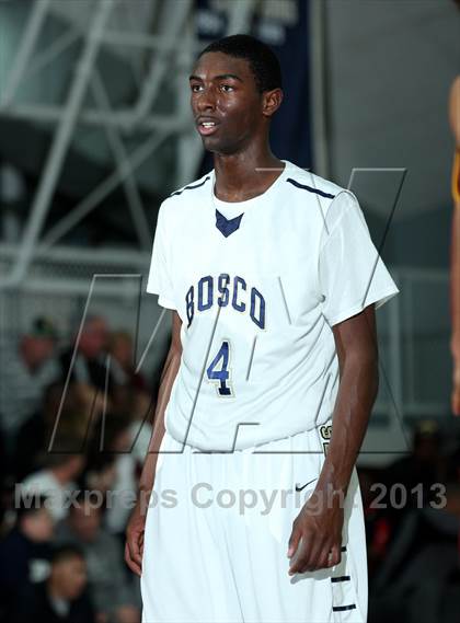 Thumbnail 3 in Ocean View vs. St. John Bosco (CIF SS 3A  Semifinals) photogallery.