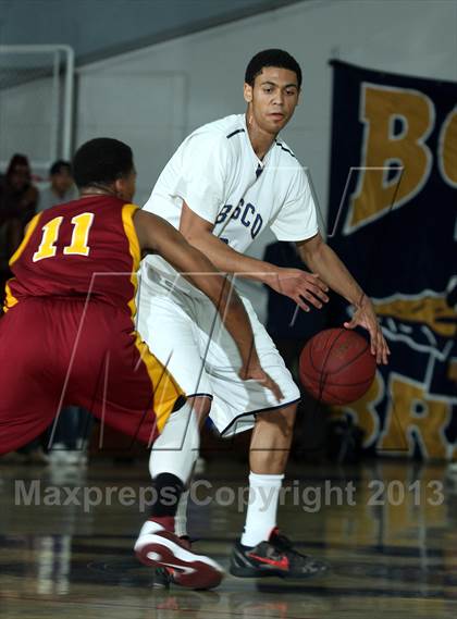 Thumbnail 2 in Ocean View vs. St. John Bosco (CIF SS 3A  Semifinals) photogallery.