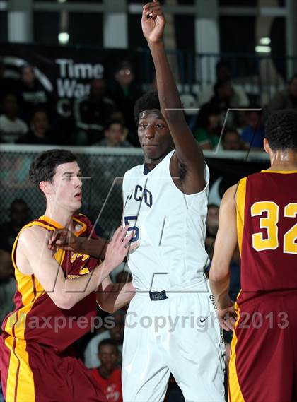Thumbnail 3 in Ocean View vs. St. John Bosco (CIF SS 3A  Semifinals) photogallery.