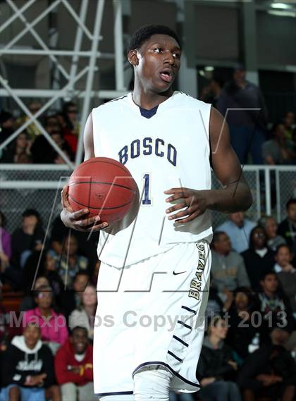 Thumbnail 3 in Ocean View vs. St. John Bosco (CIF SS 3A  Semifinals) photogallery.