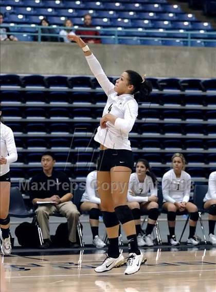 Thumbnail 1 in Archbishop Mitty vs. Redlands East Valley (CIF State D2 Final) photogallery.