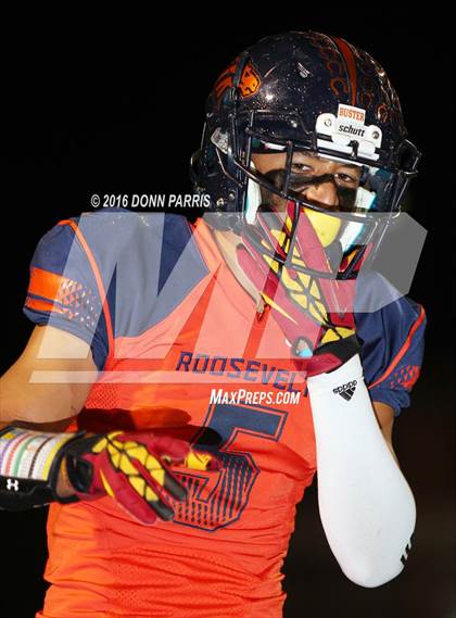 Thumbnail 2 in Calabasas vs. Roosevelt (CIF SS Division 5 Semifinal Playoff) photogallery.