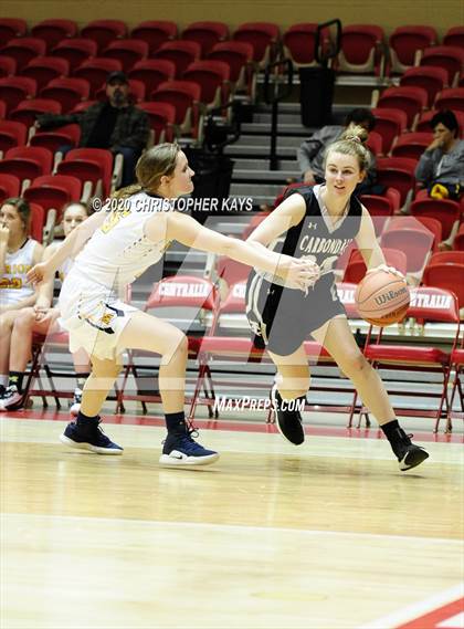 Thumbnail 2 in Marion vs. Carbondale (IHSA 3A Regional Quarterfinal) photogallery.