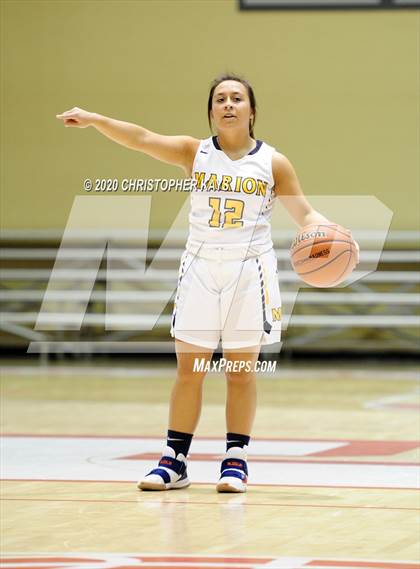 Thumbnail 3 in Marion vs. Carbondale (IHSA 3A Regional Quarterfinal) photogallery.