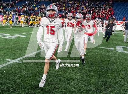 Thumbnail 2 in Wakefield Memorial vs Milton (MIAA Division 3 State Final) photogallery.