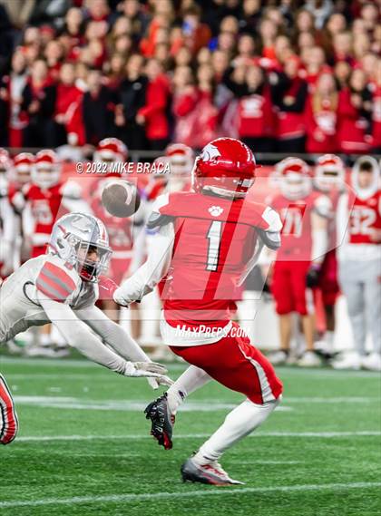 Thumbnail 1 in Wakefield Memorial vs Milton (MIAA Division 3 State Final) photogallery.
