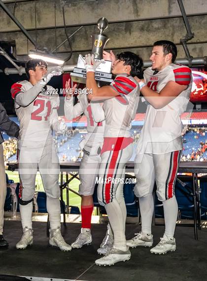 Thumbnail 2 in Wakefield Memorial vs Milton (MIAA Division 3 State Final) photogallery.