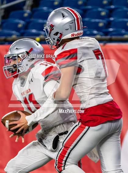Thumbnail 1 in Wakefield Memorial vs Milton (MIAA Division 3 State Final) photogallery.