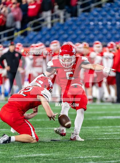 Thumbnail 3 in Wakefield Memorial vs Milton (MIAA Division 3 State Final) photogallery.