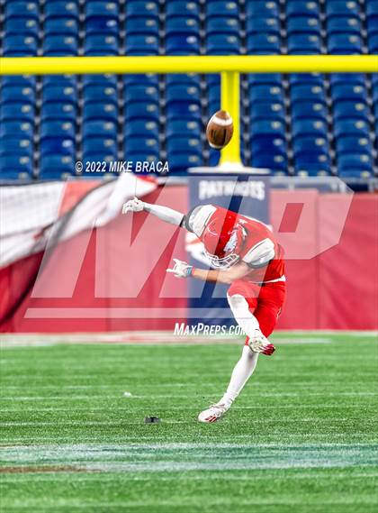 Thumbnail 1 in Wakefield Memorial vs Milton (MIAA Division 3 State Final) photogallery.