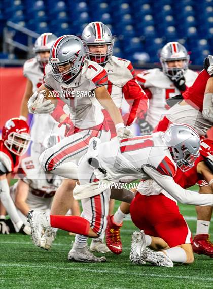 Thumbnail 1 in Wakefield Memorial vs Milton (MIAA Division 3 State Final) photogallery.