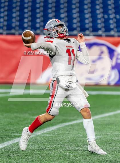 Thumbnail 2 in Wakefield Memorial vs Milton (MIAA Division 3 State Final) photogallery.