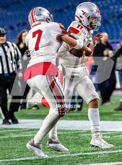 Thumbnail 3 in Wakefield Memorial vs Milton (MIAA Division 3 State Final) photogallery.