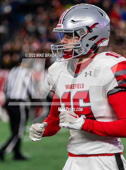 Thumbnail 2 in Wakefield Memorial vs Milton (MIAA Division 3 State Final) photogallery.