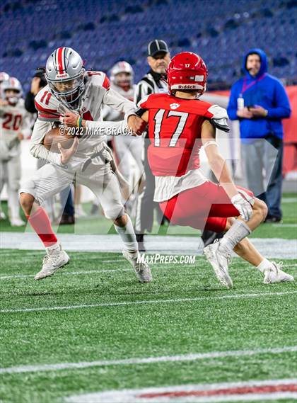 Thumbnail 3 in Wakefield Memorial vs Milton (MIAA Division 3 State Final) photogallery.