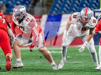 Thumbnail 2 in Wakefield Memorial vs Milton (MIAA Division 3 State Final) photogallery.