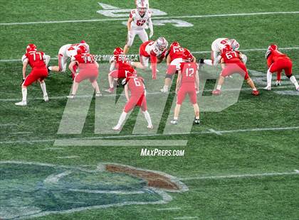 Thumbnail 1 in Wakefield Memorial vs Milton (MIAA Division 3 State Final) photogallery.