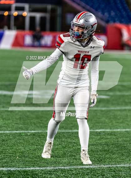 Thumbnail 2 in Wakefield Memorial vs Milton (MIAA Division 3 State Final) photogallery.