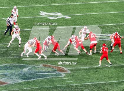 Thumbnail 2 in Wakefield Memorial vs Milton (MIAA Division 3 State Final) photogallery.