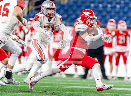 Thumbnail 2 in Wakefield Memorial vs Milton (MIAA Division 3 State Final) photogallery.