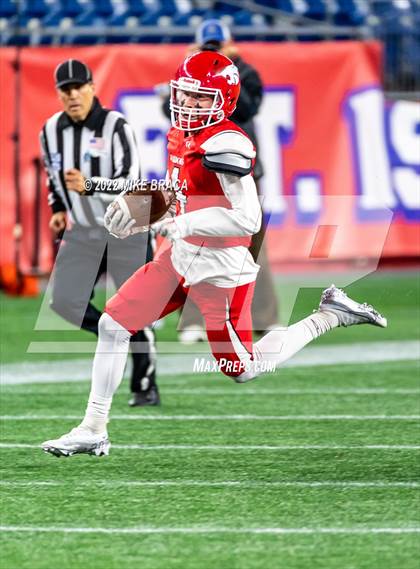 Thumbnail 2 in Wakefield Memorial vs Milton (MIAA Division 3 State Final) photogallery.