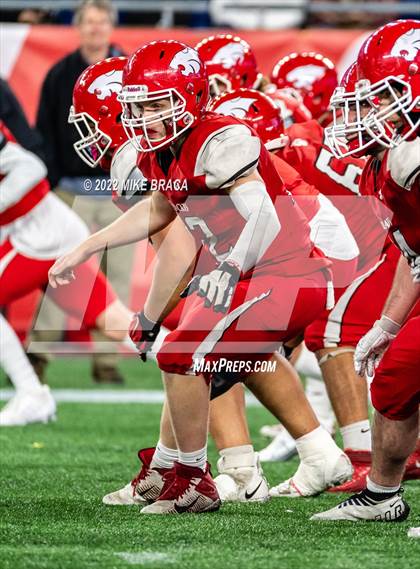 Thumbnail 3 in Wakefield Memorial vs Milton (MIAA Division 3 State Final) photogallery.